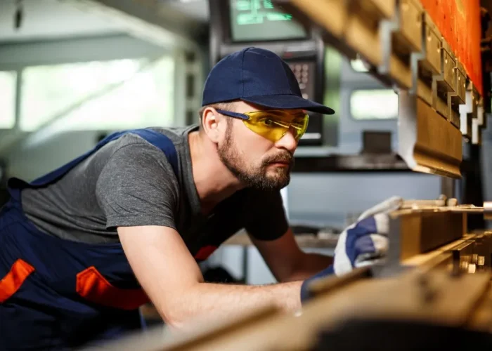 Reparación de maquinaria con revisión eléctrica